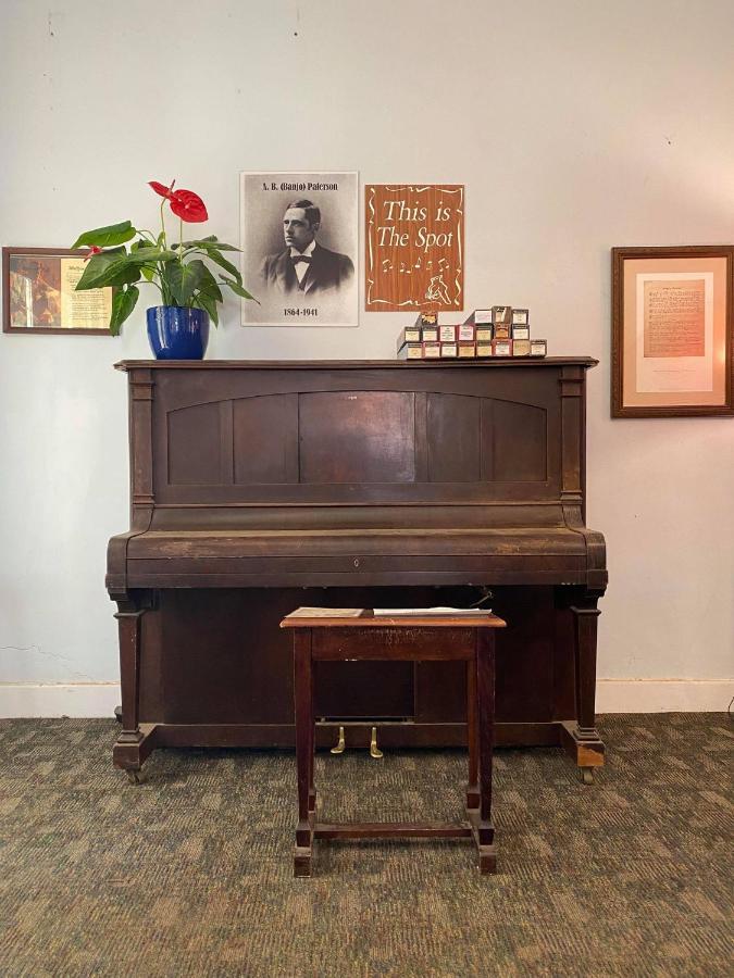 North Gregory Hotel Winton Bagian luar foto