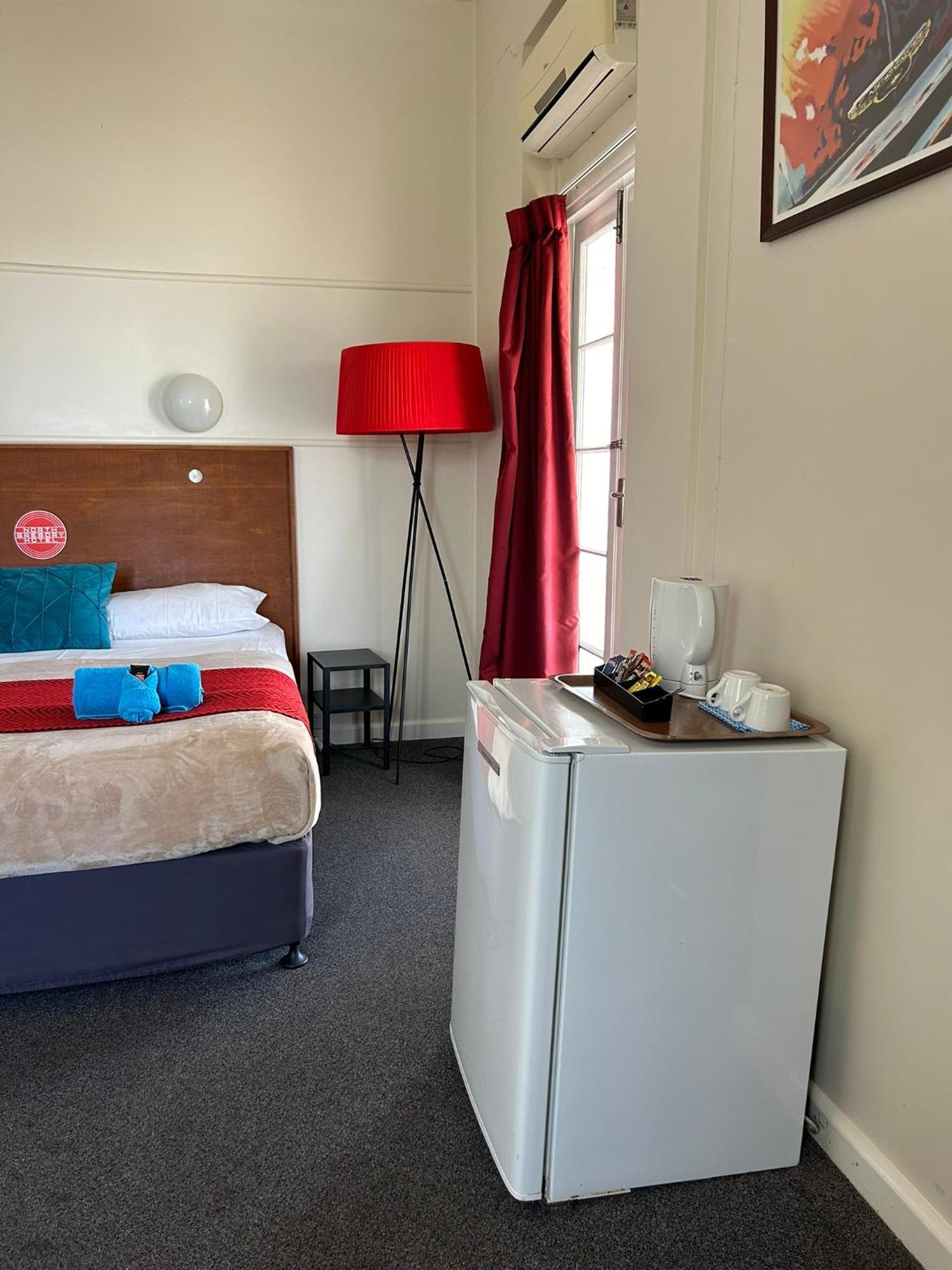 North Gregory Hotel Winton Bagian luar foto